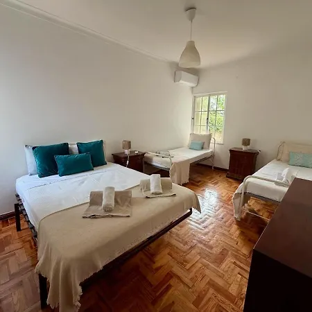 Prázdninový dům 4-bedroom 15 Min To Albufeira, Pool And Ac