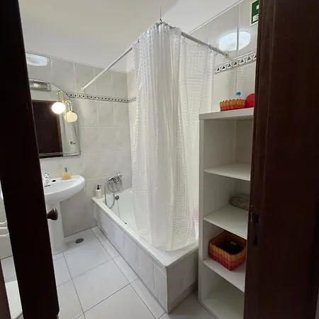 4-bedroom 15 Min To Albufeira, Pool And Ac Prázdninový dům