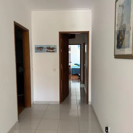 Prázdninový dům 4-bedroom 15 Min To Albufeira, Pool And Ac *
