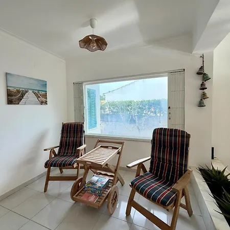 Casa vacanze 4-bedroom 15 Min To Albufeira, Pool&ac Guia (Faro)