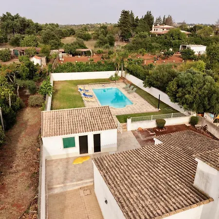 4-bedroom 15 Min To Albufeira, Pool And Ac